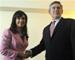 Foto : Argentina's President Fernandez and British PM Brown shake hands before a private meeting in Vina del Mar  Reuters